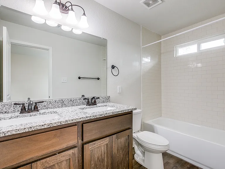 10314 Lynwood Vlg #102 — Photo 22
