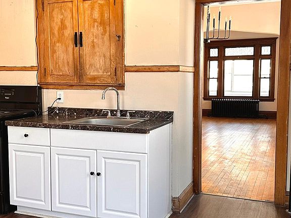 4th image of 3501 Pleasant Ave #1