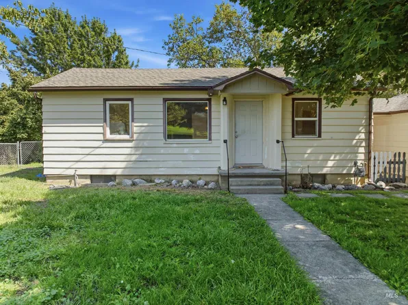 2123 Schaefer Dr, Clarkston, WA 99403