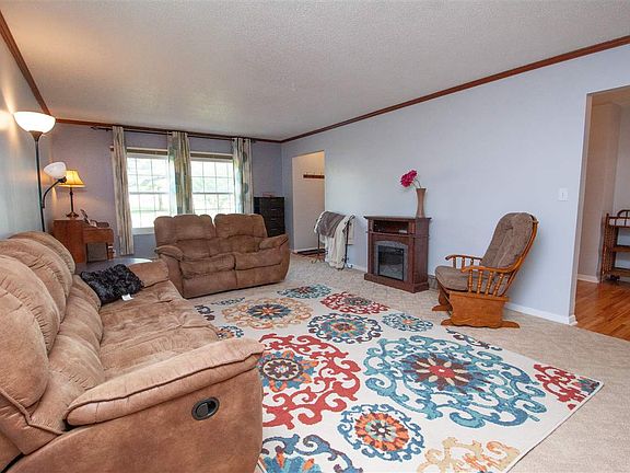 3rd image of 3133 Boulder Dr