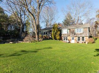 400 Lakeside Dr N, Southold, NY 11971