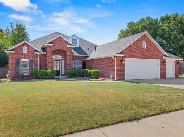 21574 Lake Shadows Dr, Edmond, OK 73012