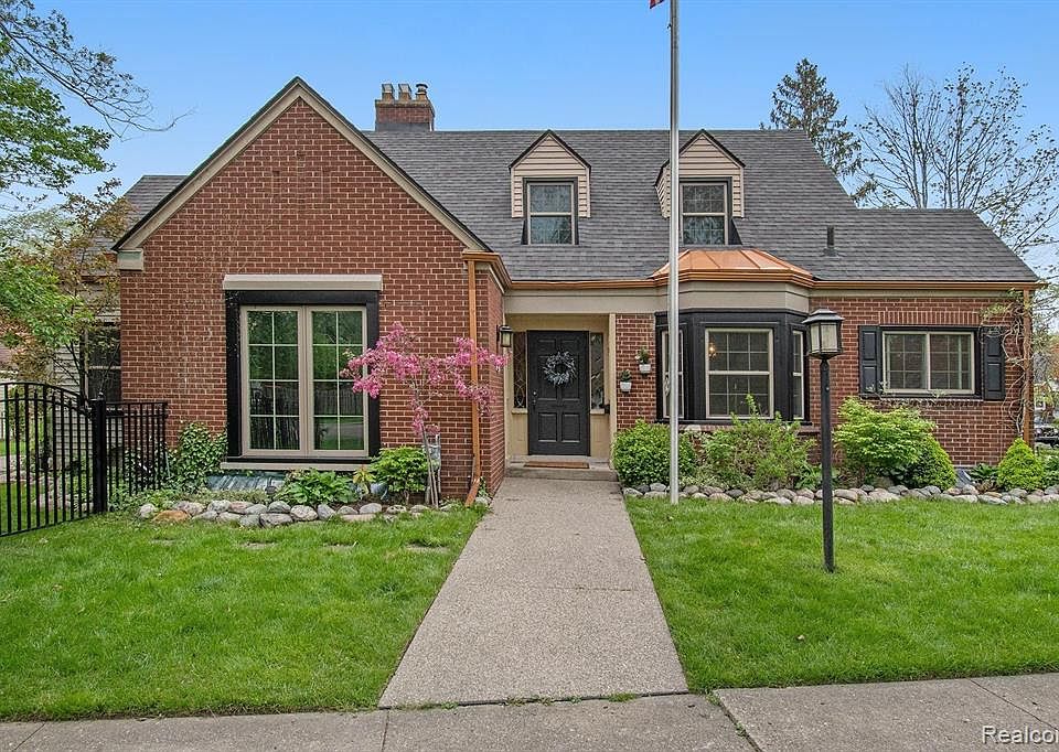 215 Chalfonte Ave, Grosse Pointe Farms, MI 48236 Zillow