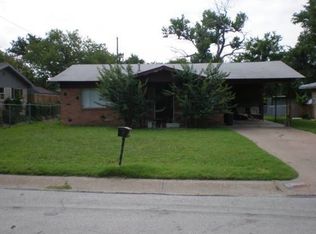 6805 Wallis Rd, Lake Worth, TX 76135