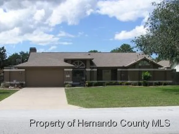 5141 Winterville Rd, Spring Hill, FL 34608