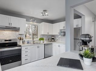 63 A Tulip St, Georgina, ON L4P 1C6