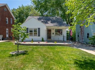 1561 W Riverview Ave, Decatur, IL 62522