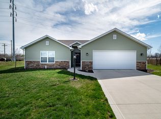 8911 Hickory Glen Trl, Fort Wayne, IN 46825