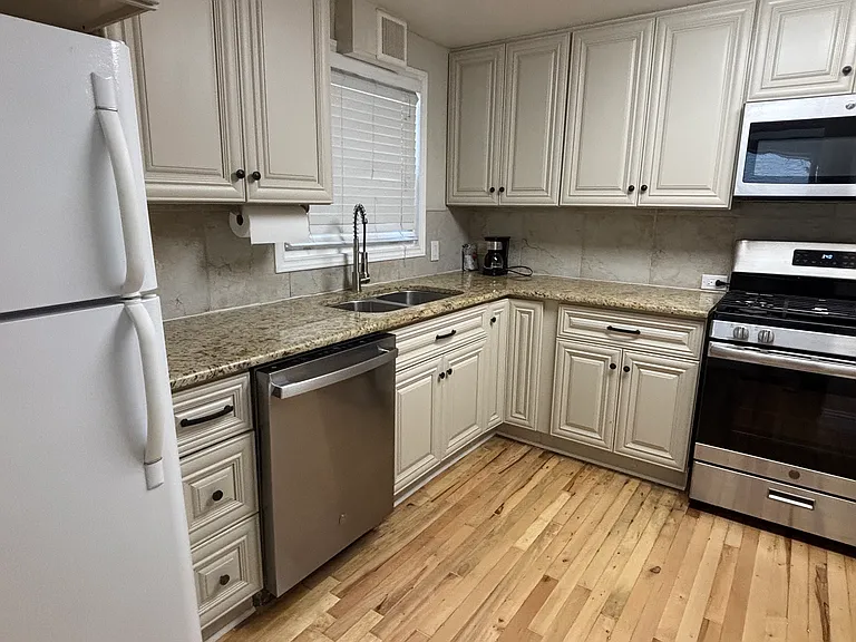701 Monticello Dr #101 — Photo 8