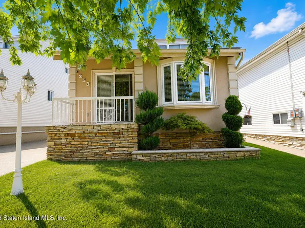 253 Green Valley Rd, Staten Island, NY 10312