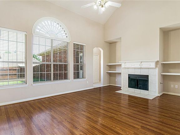 2nd image of 1021 Caddo Dr