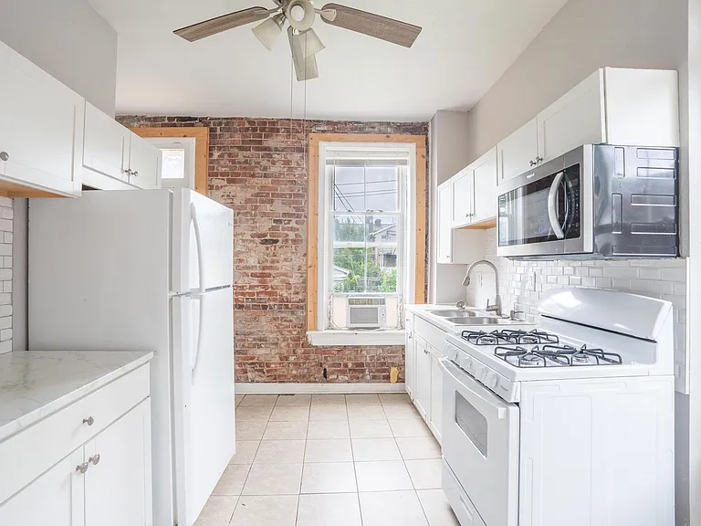 6128 Vermont Ave — Photo 10