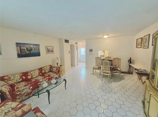 Fairways, Hallandale Beach, FL 33009