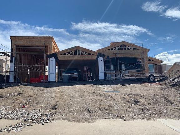 2nd image of 2936 Daytona Ave