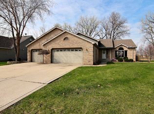 1125 Treadway Rd, Munster, IN 46321