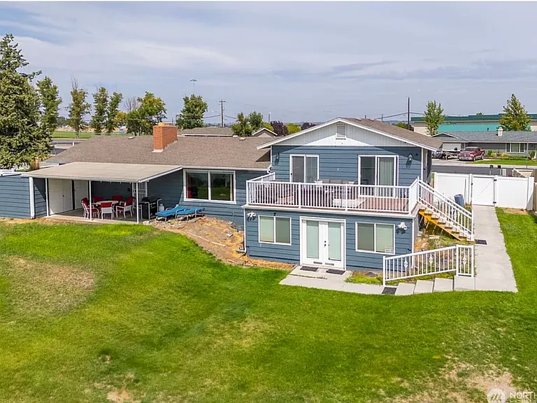 634 N Crestview Dr — Photo 30