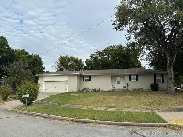 1142 N Hickory Ave, Broken Arrow, OK 74012