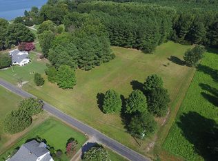 230 Sunset Dr, Weems, VA 22576