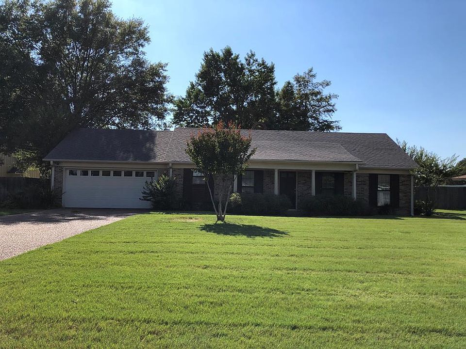 1st image of 1815 McClain Dr