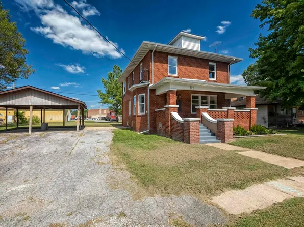 310 S Ida St, West Frankfort, IL 62896