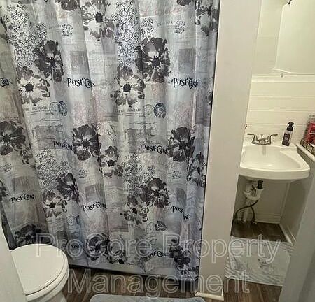 5th image of 321 Blaine St APT 2