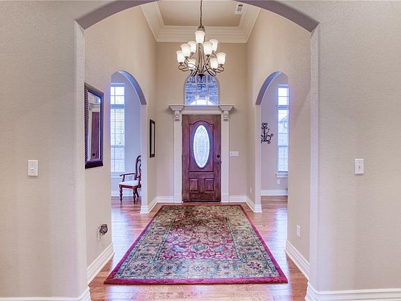 4th image of 27 Llanon Dr