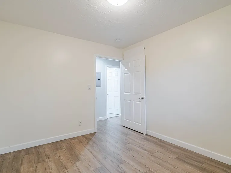 6539 Coldwater Canyon Ave — Photo 11