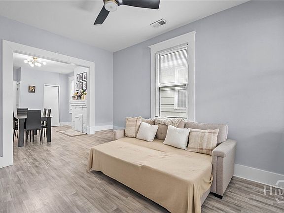 3rd image of 1002 W 52nd Street