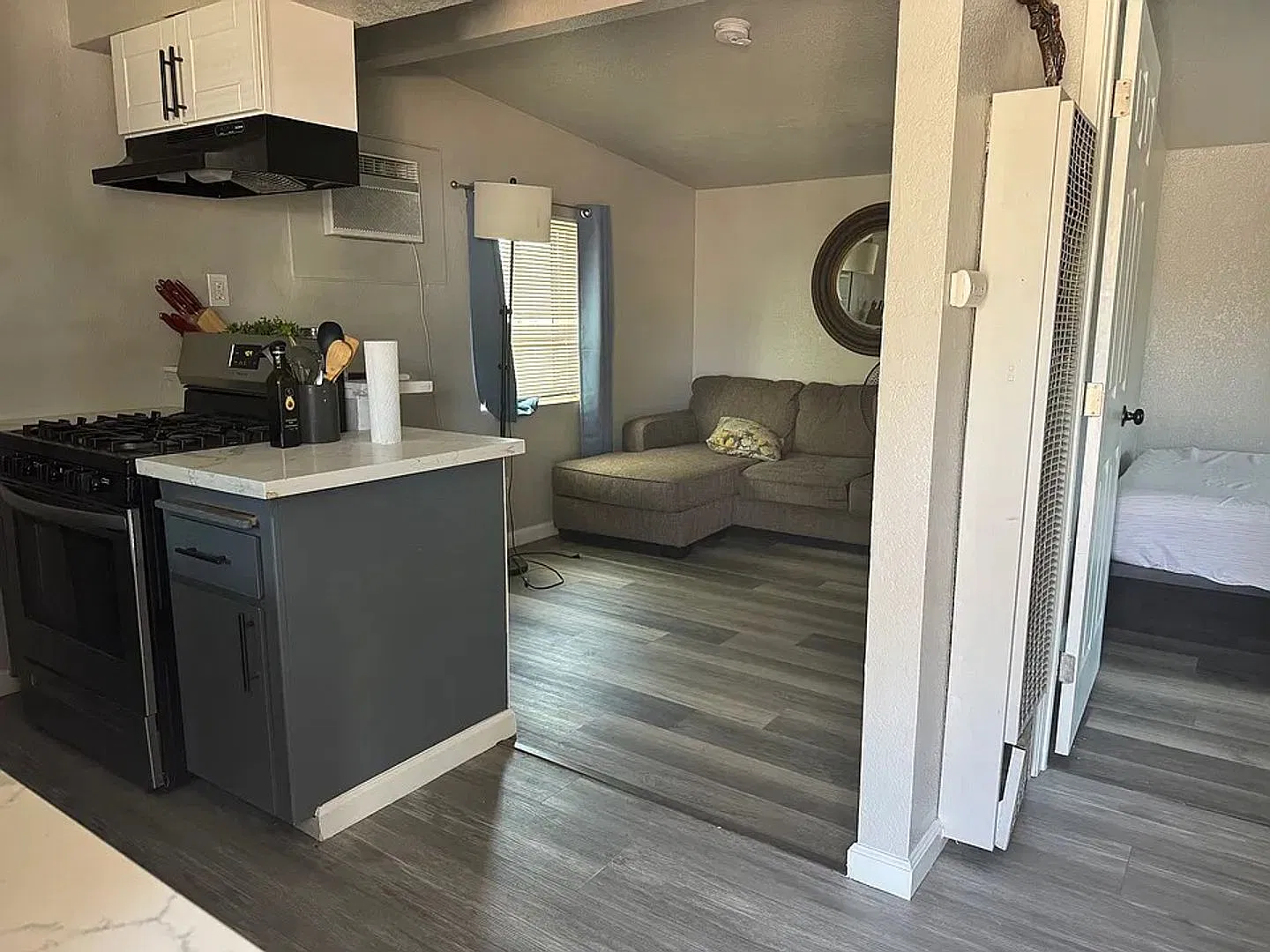318 W. Florinda — Photo 2