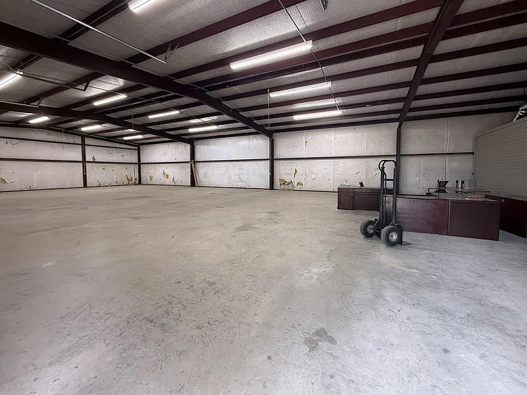 26605 E River Rd #A — Photo 4