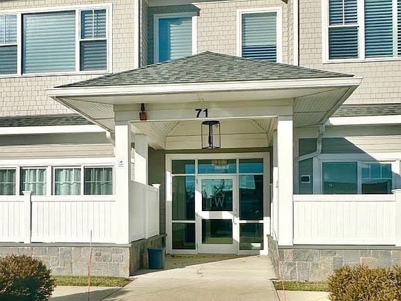 4th image of 71 Greenwood Ave Unit 306