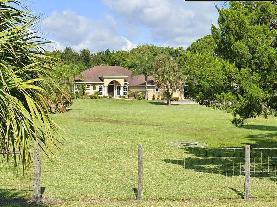 1st image of 780 Bay Dr
