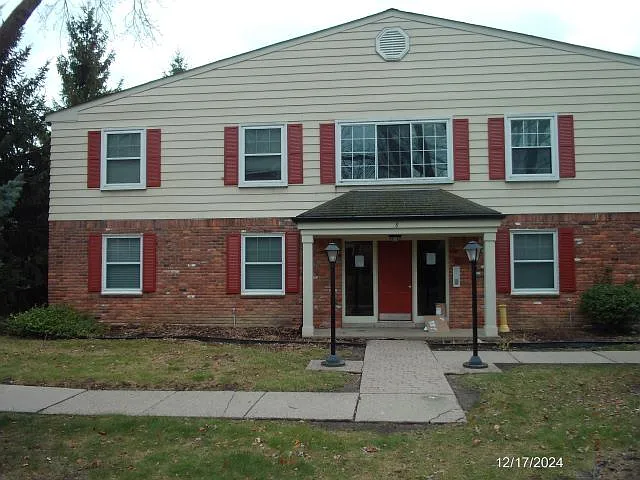 761 W Maple Rd #54