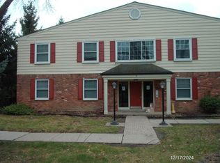 761 W Maple Rd #54, Clawson, MI 48017