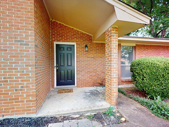 3rd image of 130 Graylynn Dr