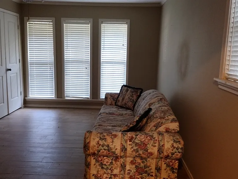 Master Bedroom - Approx 12 x 17