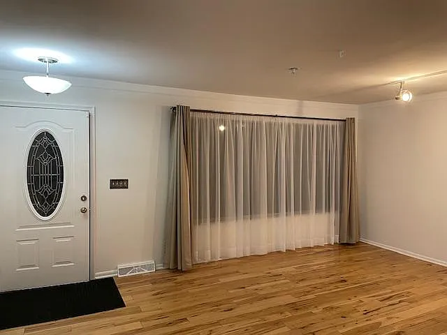 1075 Lalond Ave — Photo 30
