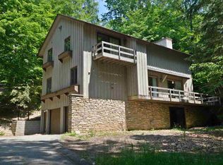 1158 Maple Ct, Harbor Springs, MI 49740