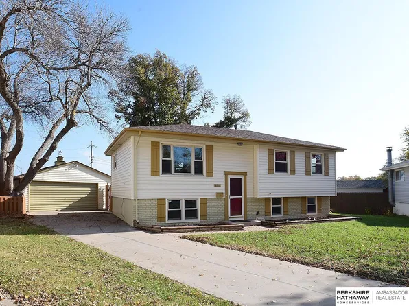2711 S 116th Avenue Cir, Omaha, NE 68144