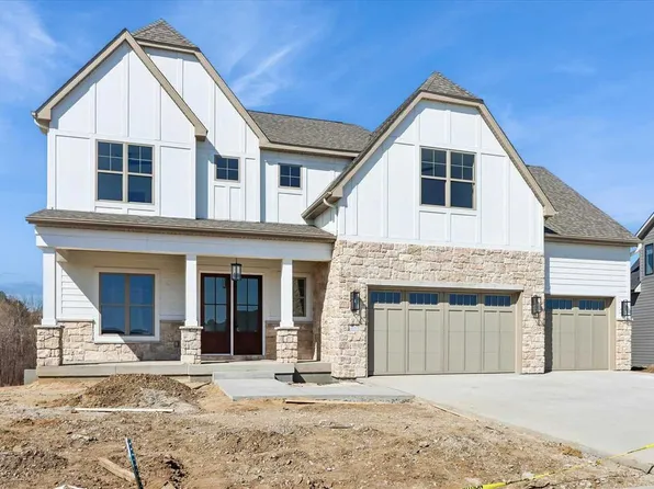 411 Macbride Trl, Solon, IA 52333