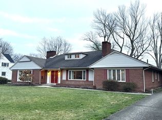 489 Fairway Dr NE, Warren, OH