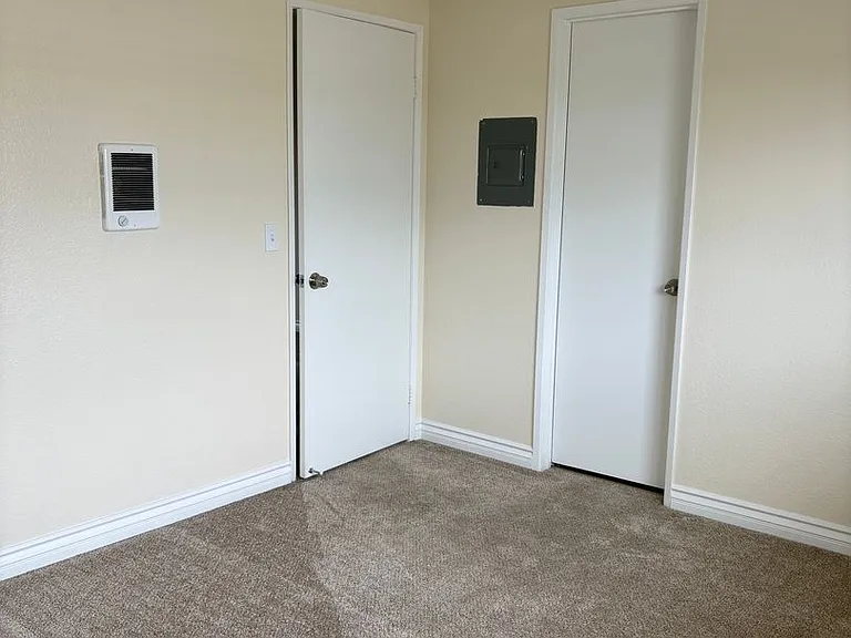 Georgia Manor — Photo 9