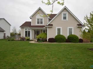 1067 Hunters Run, Perrysburg, OH 43551
