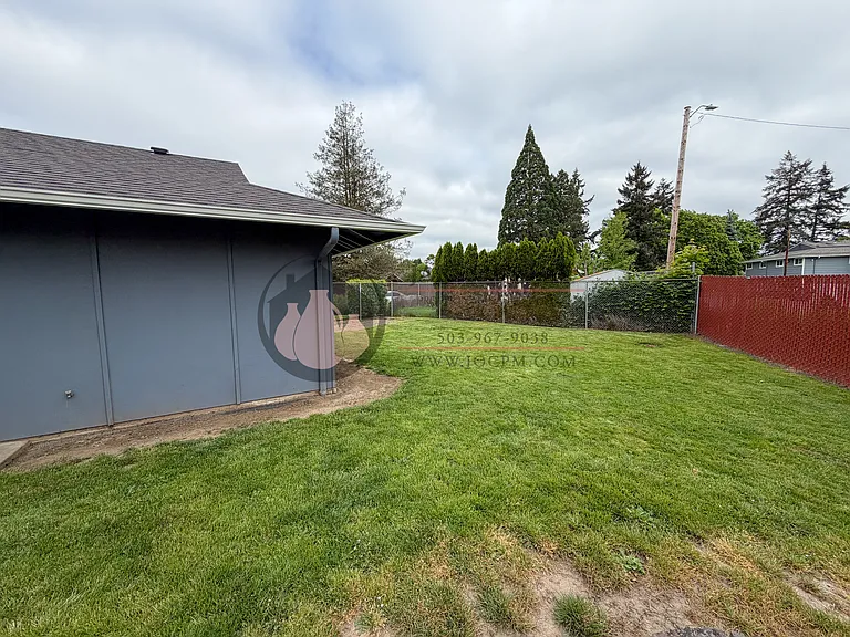 3370 Beacon Ct NE — Photo 4
