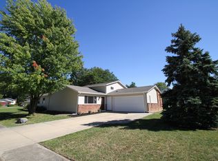 1044 Wellfleet Dr, Grafton, OH 44044