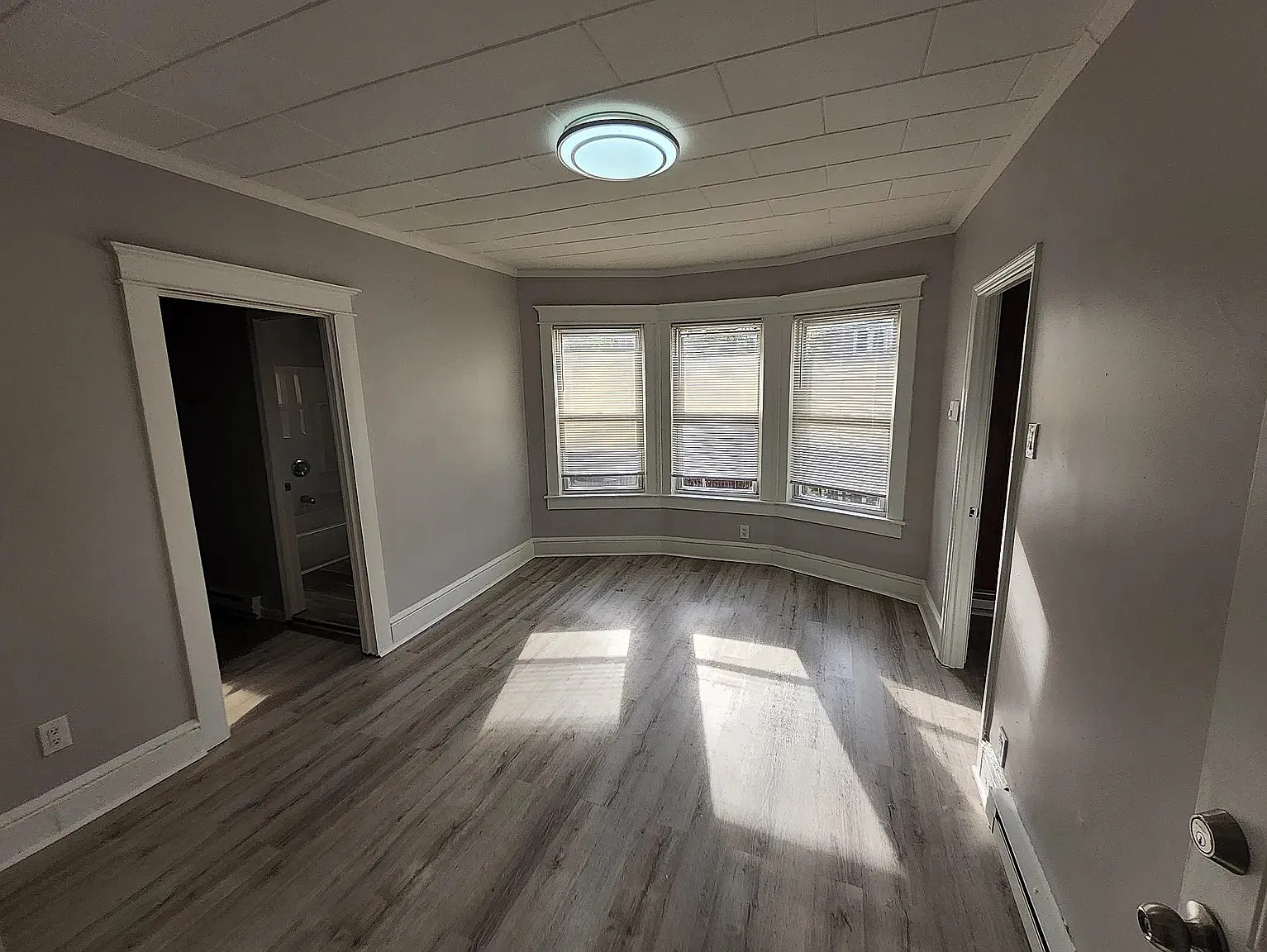 1 bed, $1,100 — Photo 1