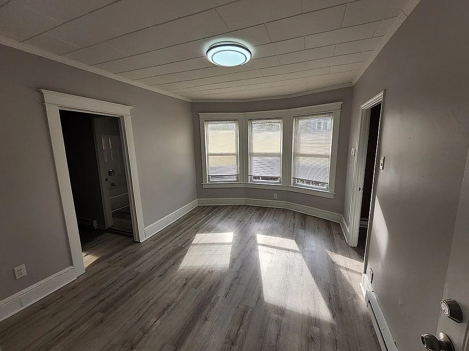1st image of 15 Fulton St #B