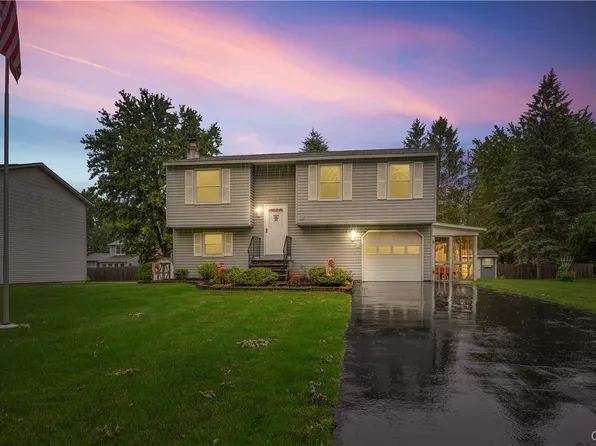 104 Roundmill Ln, Minoa, NY 13116
