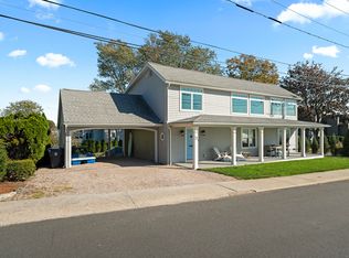 21 Harbor Street, Branford, CT 06405