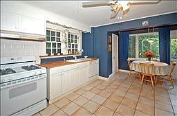 Eat-in Kitchen